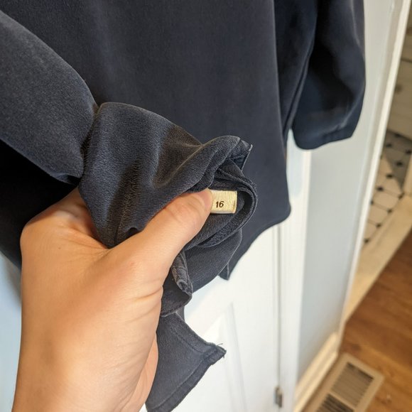 Vintage Doncaster Navy Silk 3/4 sleeve boatneck blouse - Picture 6 of 6